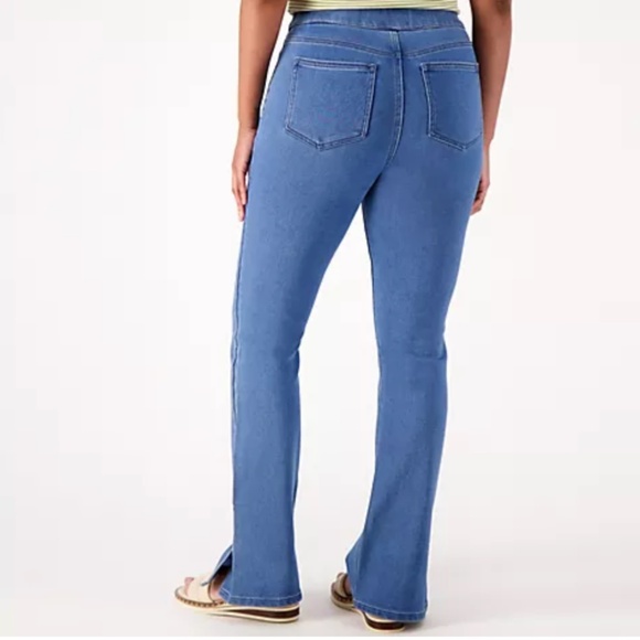 Isaac Mizrahi Live Divine Denim Regular Pull on Bootcut Denim Jean 10T - Picture 2 of 16